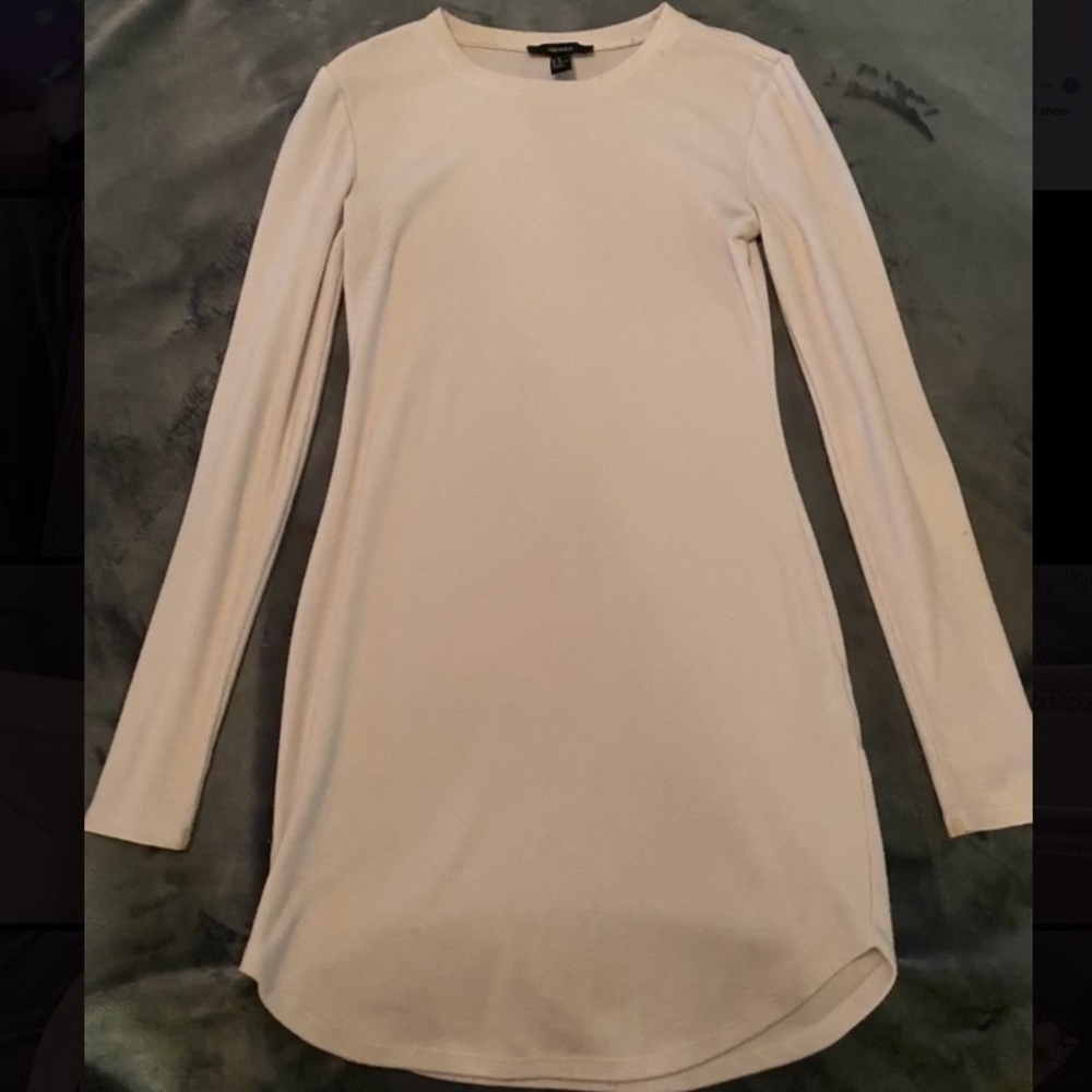 White Dolphin Hem Bodycon Dress